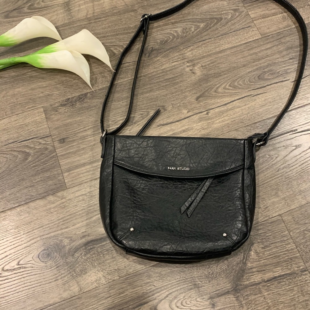 Max Studio Black and Gold crossbody